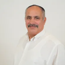 סאדר יונס